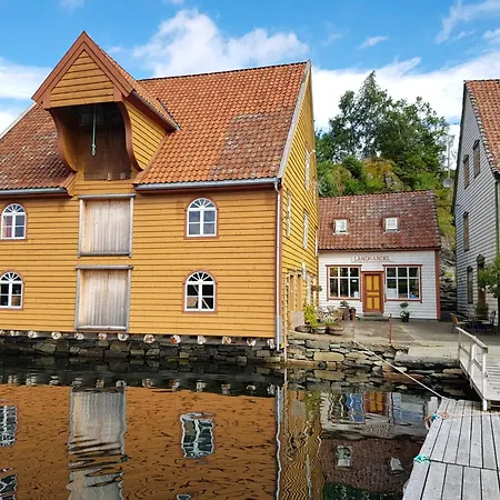 Handelsstad Parque de vacaciones Rugsund